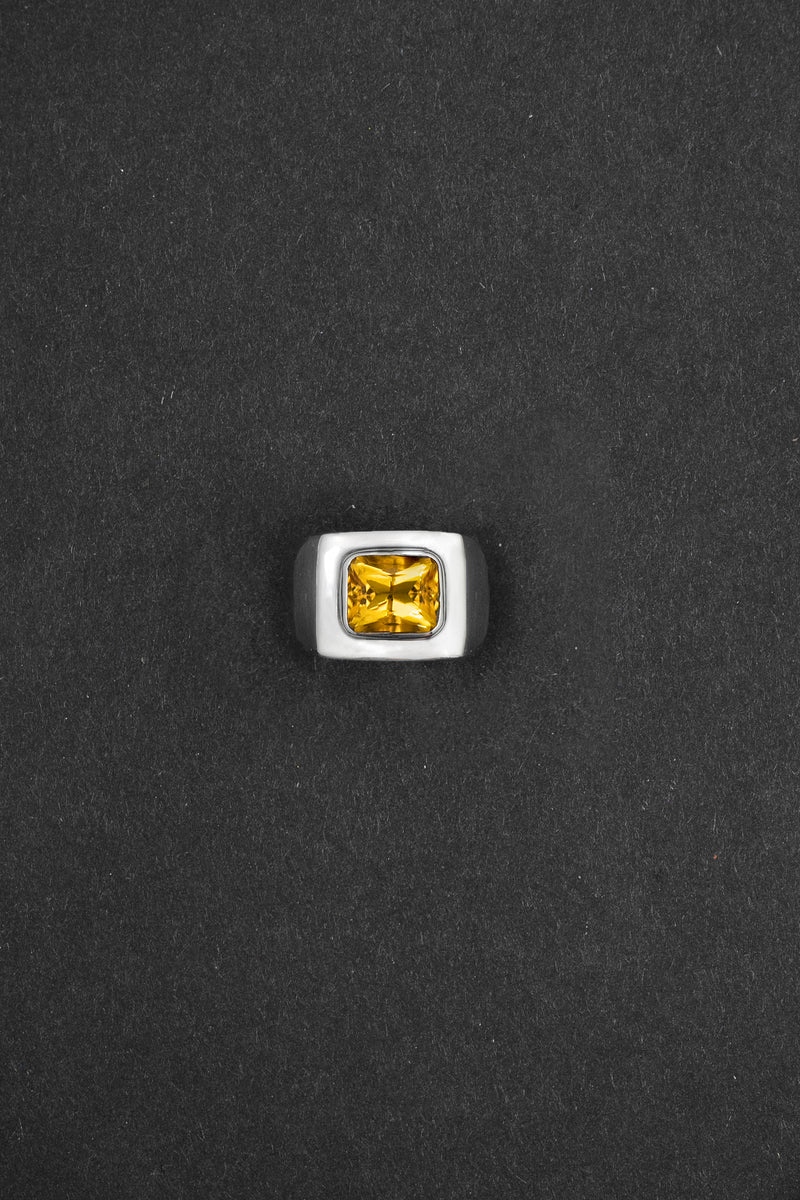 SQUARE RING WITH CITRINE